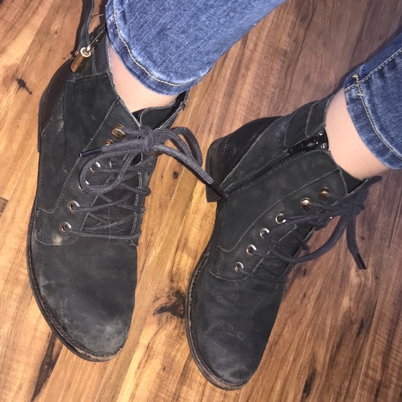 Ankle booties - Picture 2 of 6